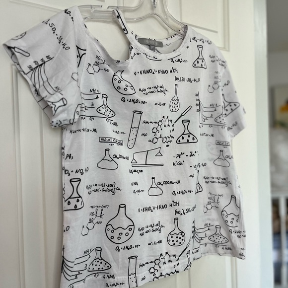 Urban Revivo One-Shoulder Chemistry Equation Tee 6 Black / White - Picture 4 of 14